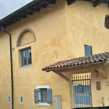 Daire Zanina Peschiera del Garda